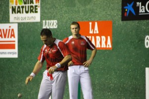 ESKUZ_BINAKAKO_PILOTA_TXAP-3