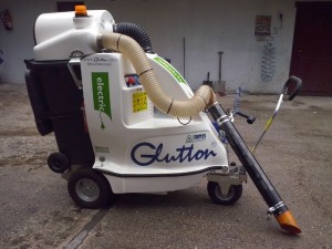 Makina kale garbitzailea