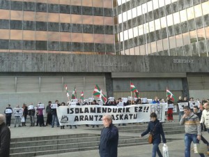 Arantza Zuluetaran egoera salatzeko elkarretaratzea, Bilbon