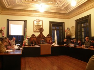 Lekeitioko udaleko osoko bilkura. 2014ko aurrekontuak onartu zituzten eguna.