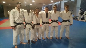 Artibai judo taldeko judokak, gerriko beltzagaz