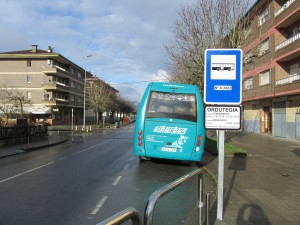 Autobusa Etxebarriko geltokian.