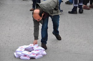 Saren 'Dispertsioaren liburuxka'ren aurkezpena Gernika-Lumon
