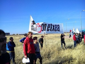 Alcala Mecoko espetxe kanpoan egindako elkarretaratzea