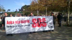 Iparragirre aske lagatzeko exijitzeko urriaren 26an Ondarroan egindako elkarretaratzea.