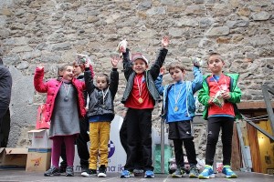 Parte hartzailerik gazteenak sariak jasotzen
