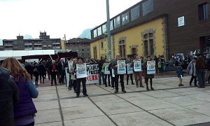 Manifestazioaren hasiera, Landako gunean