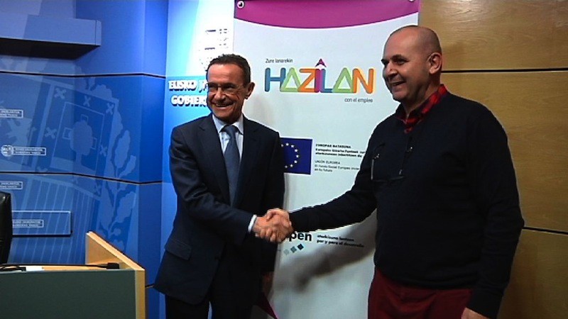 Enplegu sailburua Hazilan proiektua aurkezten.