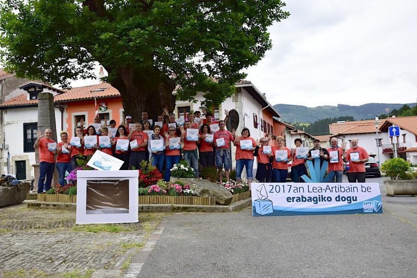 Lea-Artibaiko herri galdeketen aurkezpena, Ispasterren