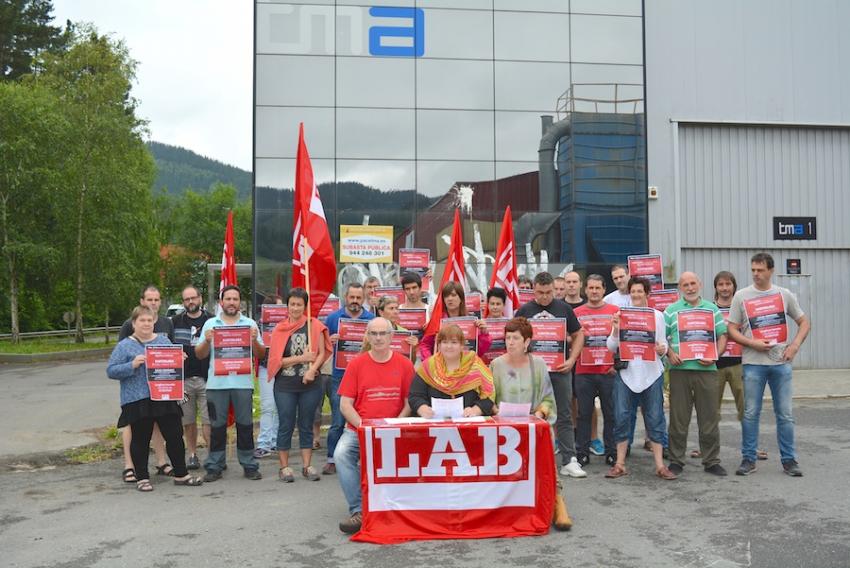 LAB sindikatuak deituta TMA aurrean egin den agerraldia.