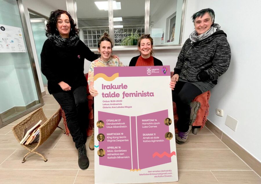 Irakurle talde feminista sortu dute Lekeition. Argazkia: Lekeitioko Udala.