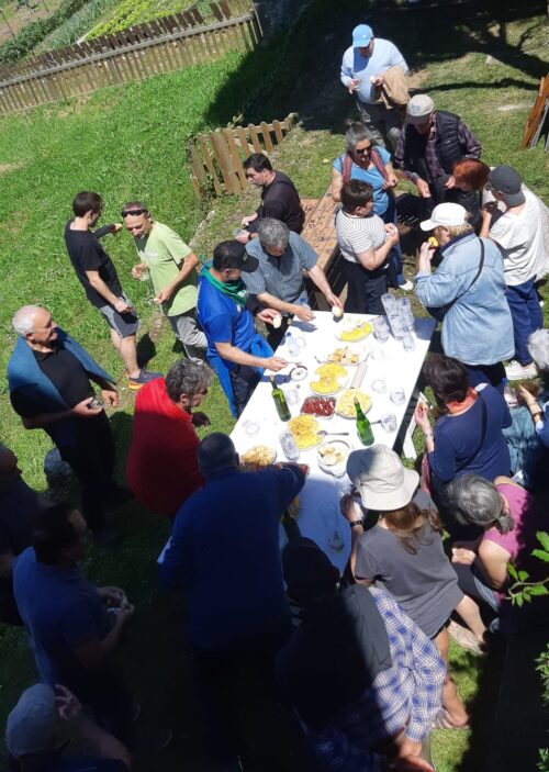 Tomate eta piperren gaitzen inguruko ikastaroa egin dute Lekeition. Argazkia: Lekitto Bedarra.