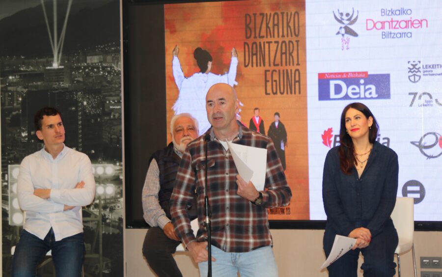 Bizkaiko Dantzari Egunaren aurkezpenean, Ander Aldazabal Lekeitioko alkatea
