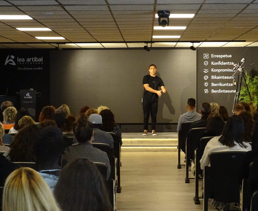 Xabi Osa (Deba) Lea Artibai Ikastetxeko Ilusio Ponpak jardunaldian