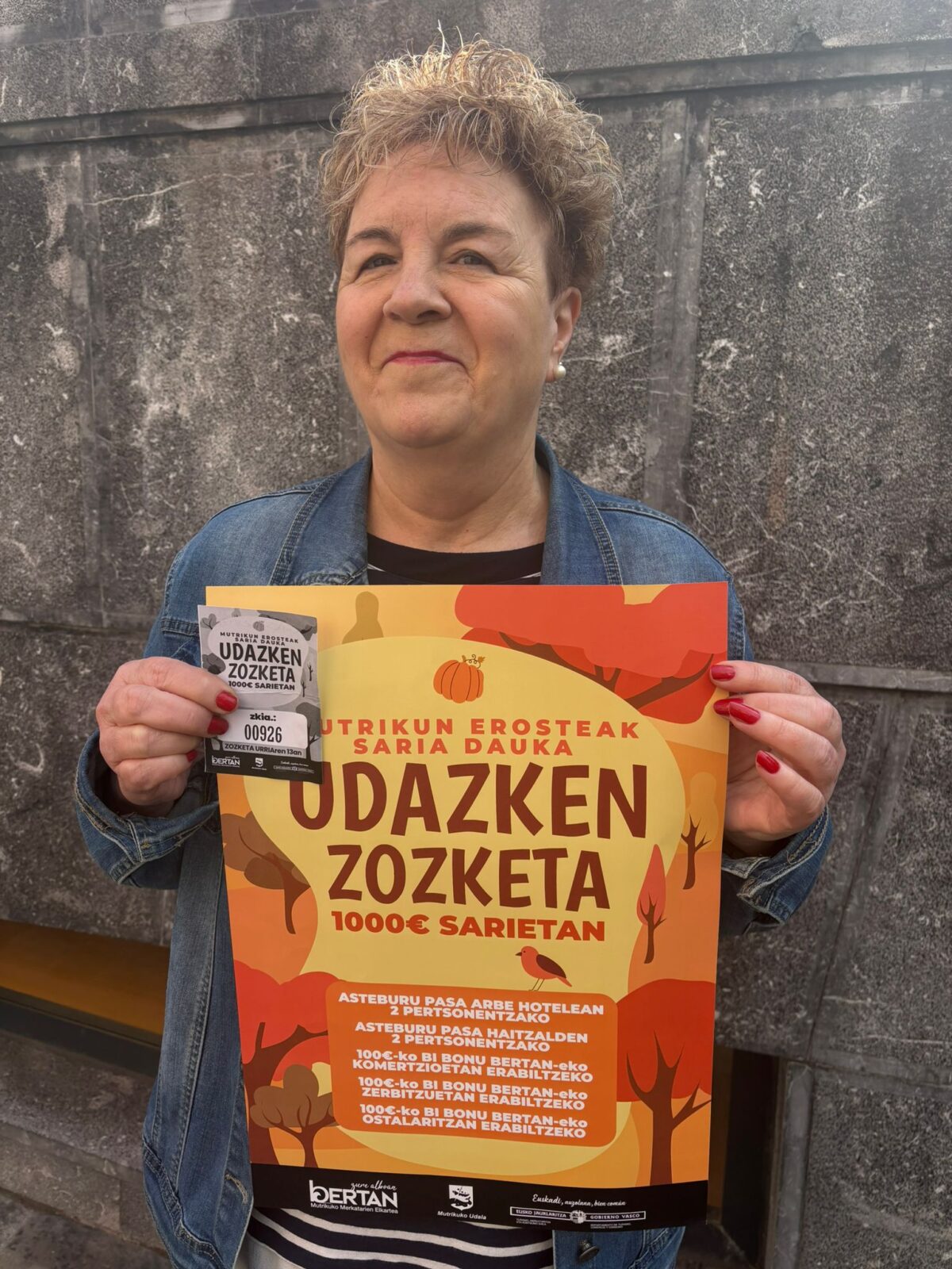 Lurdes Urkiza Bertaneko zozketako sariduna