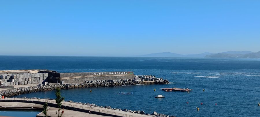 Palestina askatu murala Mutrikun