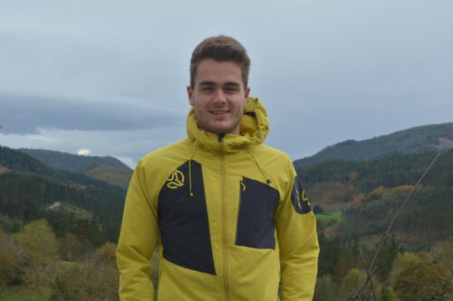 Josu Juaristi Urrutibeaskoa mendik korrikalaria (Amoroto, 2001)