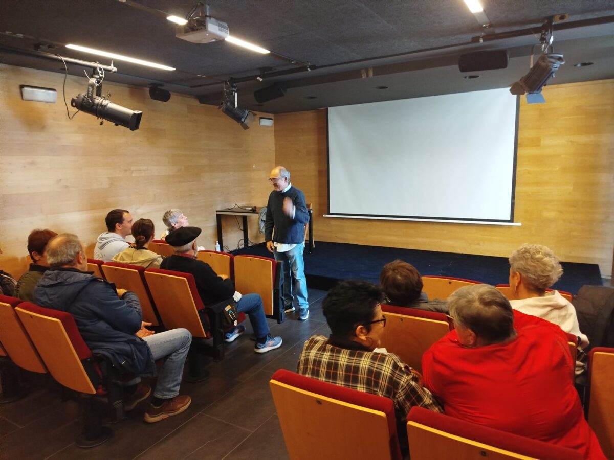 Koldo Zuazoren hitzaldia, Etxebarrian.