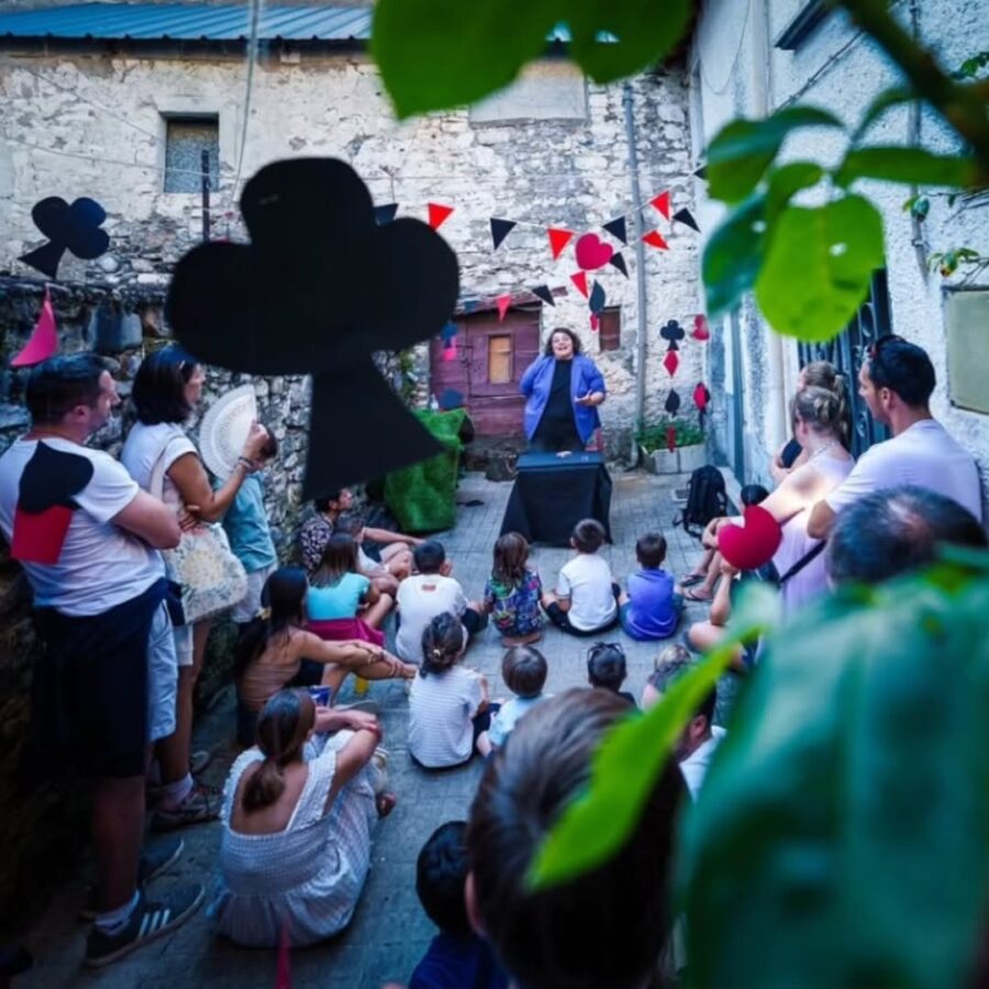 Maria Arandia, ikuskizun batean.