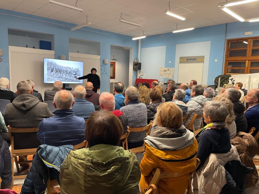 Basques in Australia. Esther Kortaren hitzaldia Amoroton