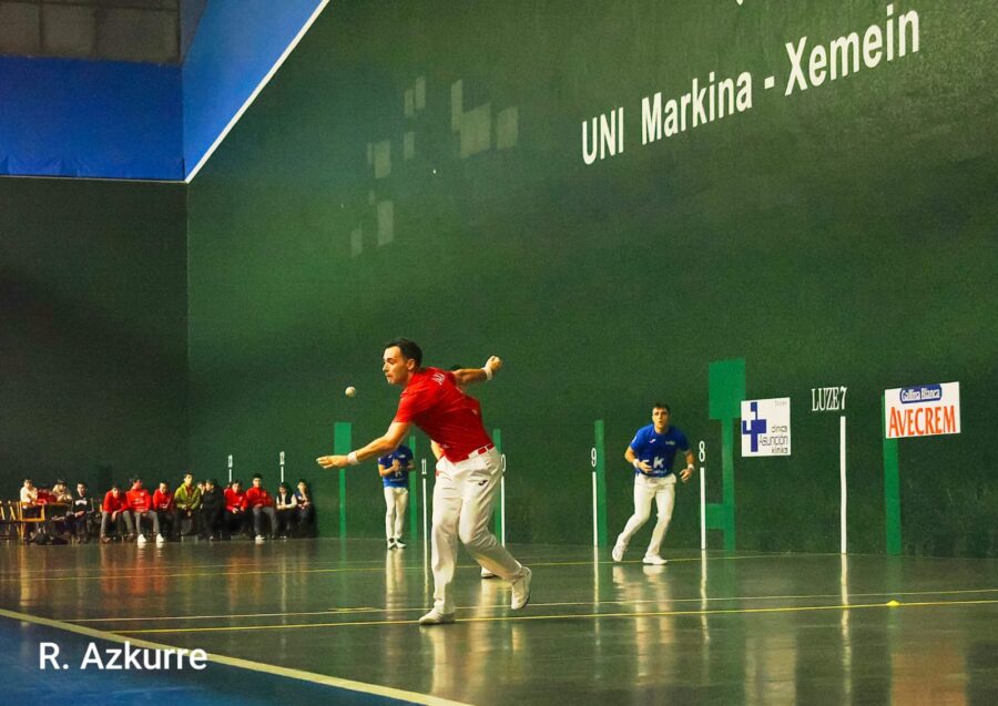 Eskuz Binakako Txapelketa jokatu dute Jaka-Iztueta eta Peña II-Imaz bikoteek.