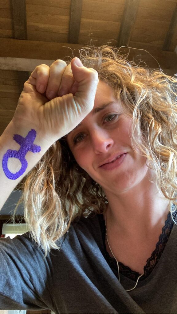 Emakumeak lerroburra