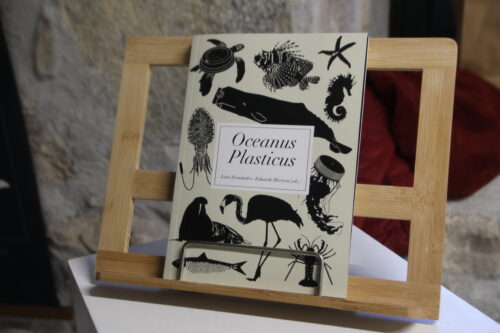 Guraso batek oparitutako liburua.