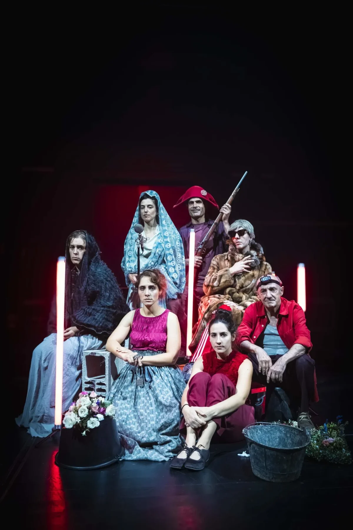 'Nor naizen baneki' Artedrama eta Axut