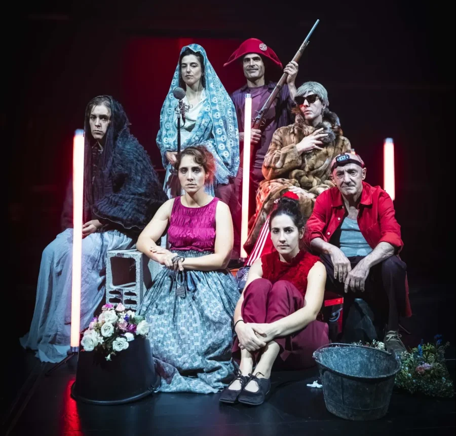 'Nor naizen baneki' Artedrama eta Axut