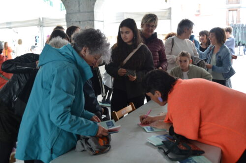 Onintza Enbeitaren 'Bizitza baten txatalak' liburuaren aurkezpena Mutrikun