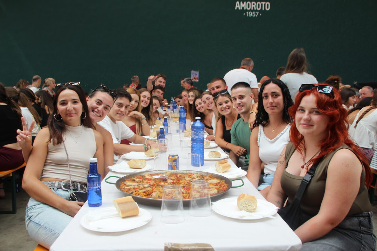 San Martin Eguneko paella jana