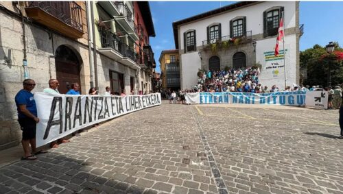 Euskal presoen eskubideen aldeko hondartzetako mobilizazioa